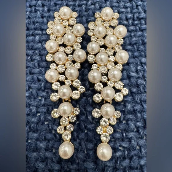 Christian Siriano Faux Pearl Crystal Glass Dangle Drop Earrings. 3 1/2” Drop - Picture 1 of 6